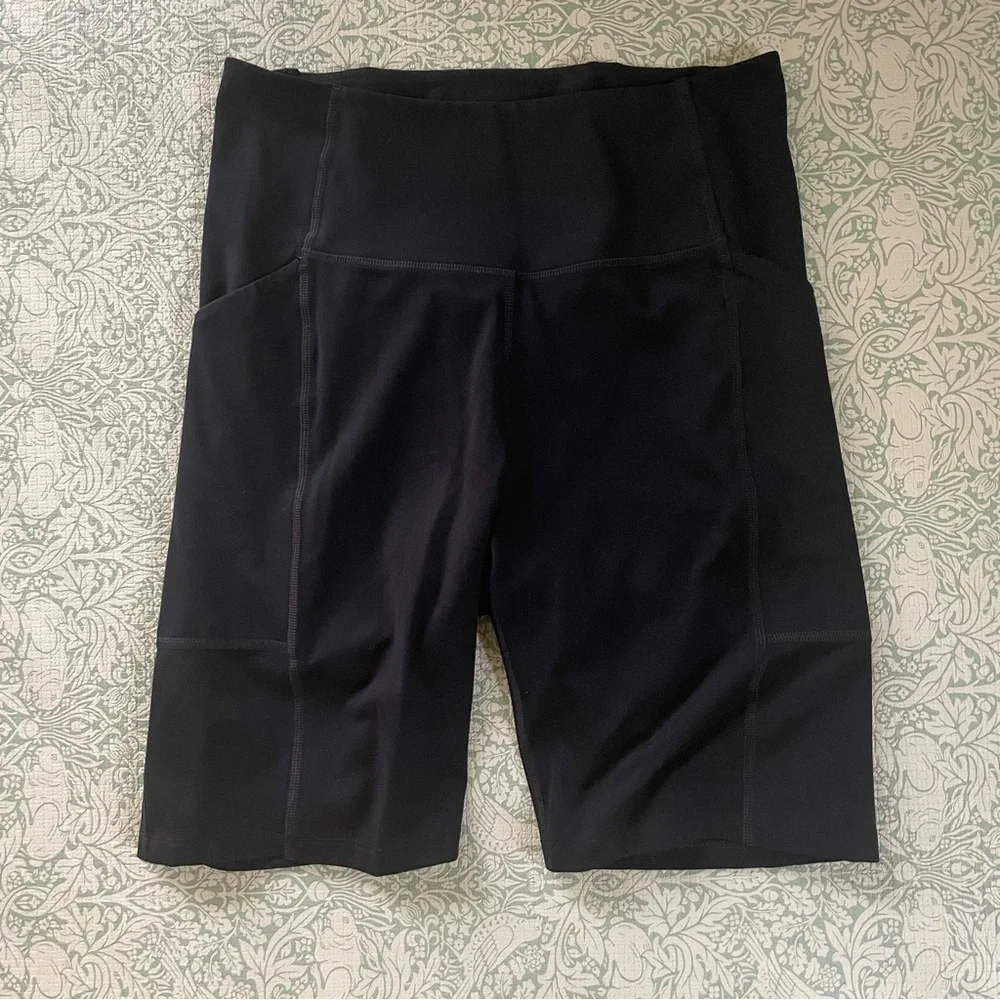 Girlfriend Collective High Rise Pocket Biker Short - Picture 2 of 4